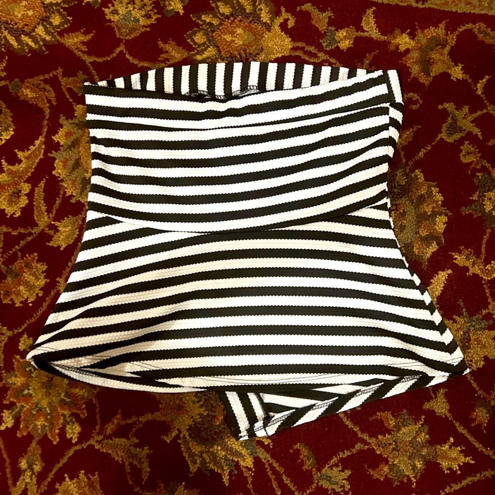 NWOT strapless asymmetrical top - Picture 2 of 4